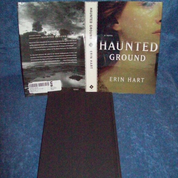 Haunted Ground by Erin Hart (2003, Hardcover Book) - Picture 3 of 3